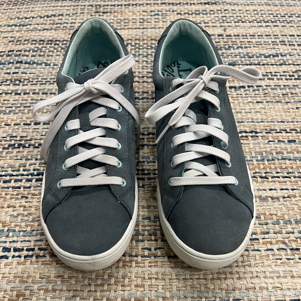 L.L. Bean Women's Blue Sneakers